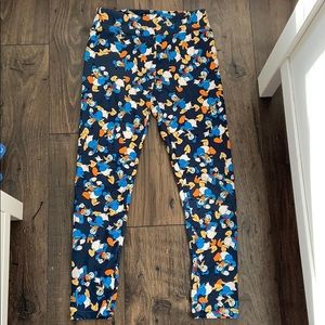 Donald Duck lularoe leggings. Disney collection